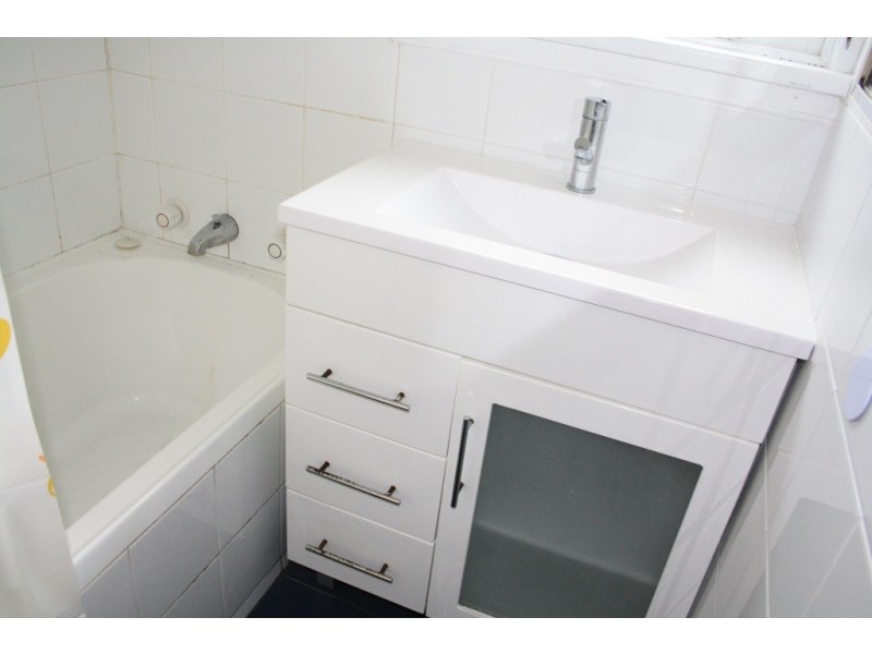 4 Cyprus Street, Macquarie Fields NSW 2564