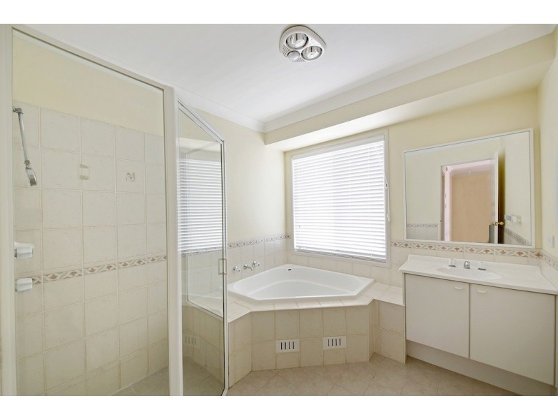 18 Hannam Place, Englorie Park NSW 2560