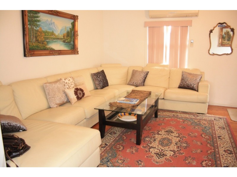 16 Dunkeld Pl, St Andrews NSW 2566