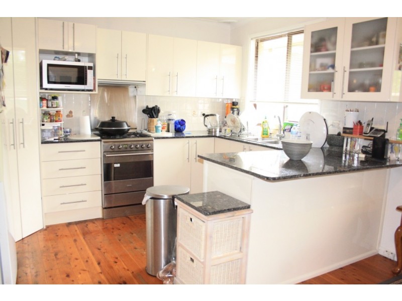16 Dunkeld Pl, St Andrews NSW 2566