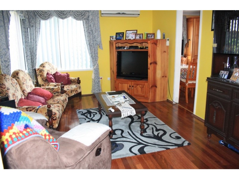 35 Atchison Road, Macquarie Fields NSW 2564