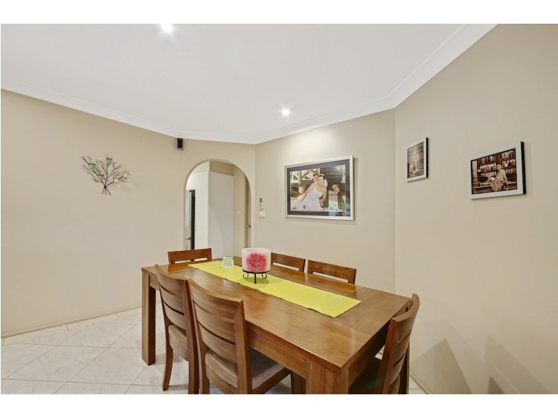21 Mentha Place, Macquarie Fields NSW 2564