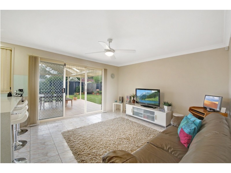 21 Mentha Place, Macquarie Fields NSW 2564