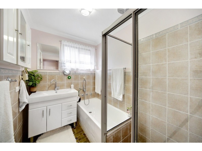 4 Cosmos place, Macquarie Fields NSW 2564