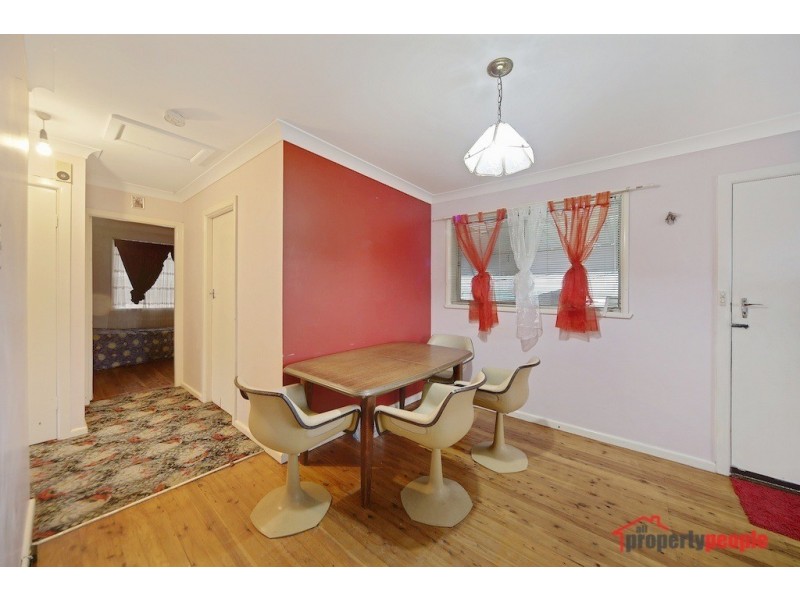 24 First Avenue, Macquarie Fields NSW 2564