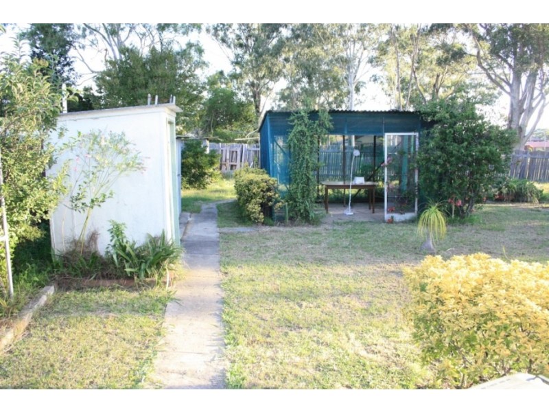 13 Chesham Parade, Glenfield NSW 2167