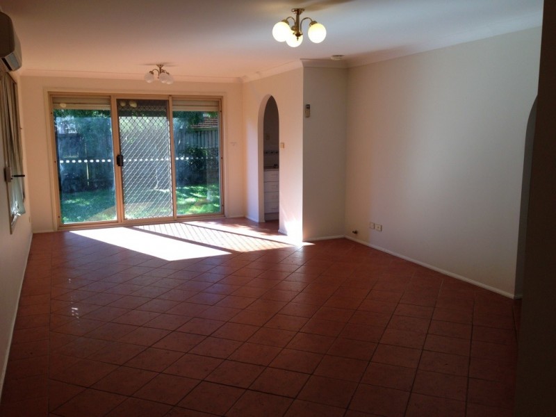 24 Buttercup St, Macquarie Fields NSW 2564