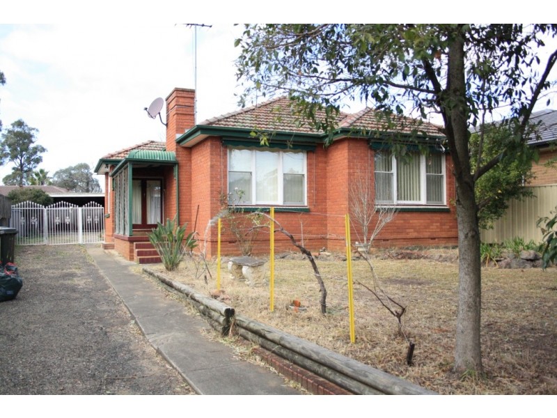 12 Blue Gum Ave, Ingleburn NSW 2565