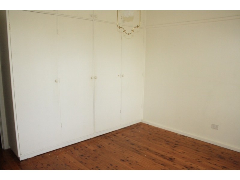 12 Blue Gum Ave, Ingleburn NSW 2565