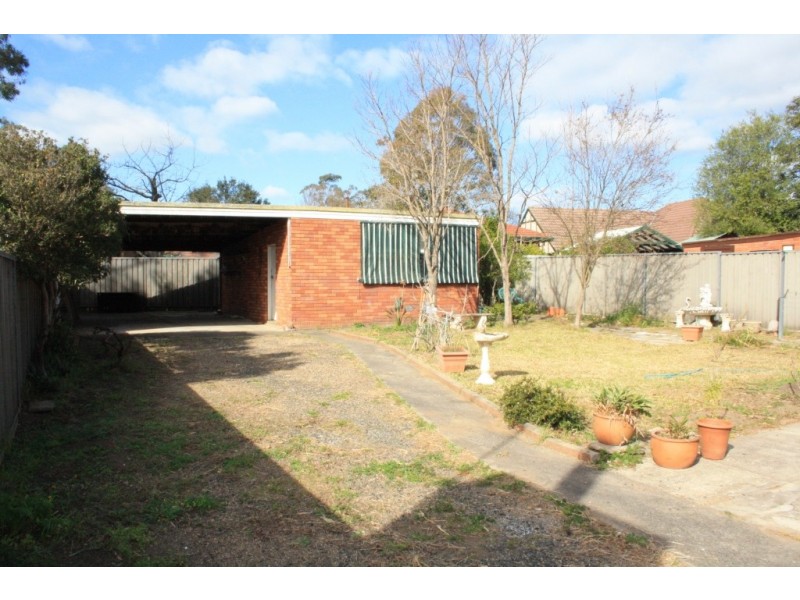 12 Blue Gum Ave, Ingleburn NSW 2565