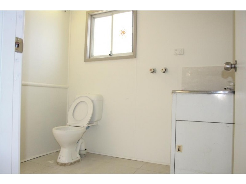 100 Camberland Rd, Ingleburn NSW 2565