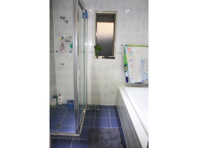 11 Tinderry ave, Minto NSW 2566