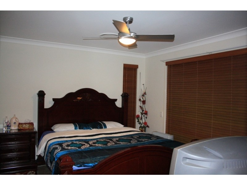 11 Tinderry ave, Minto NSW 2566