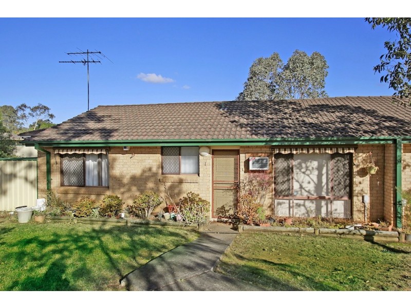 1/28 Spinebill Place, Ingleburn NSW 2565