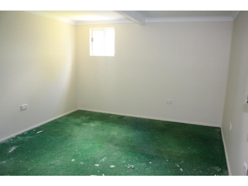 1 Wattle Avenue, Macquarie Fields NSW 2564