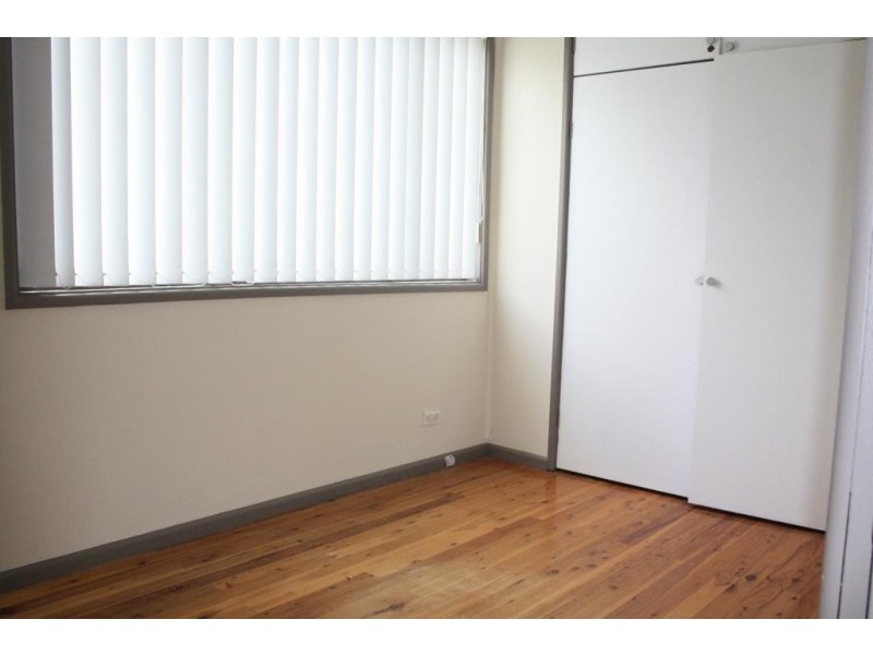 1 Wattle Avenue, Macquarie Fields NSW 2564