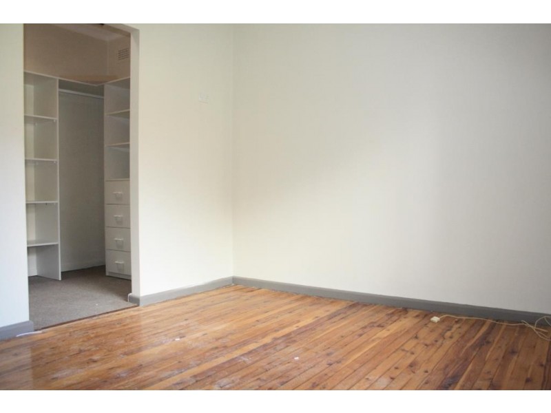 1 Wattle Avenue, Macquarie Fields NSW 2564