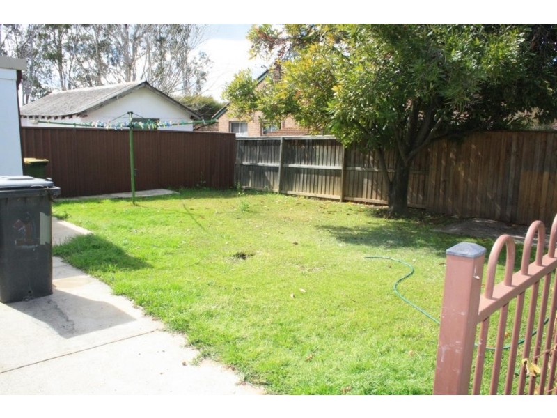 1 Wattle Avenue, Macquarie Fields NSW 2564