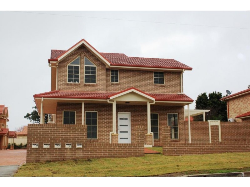 1/5-7 Saywell road, Macquarie Fields NSW 2564