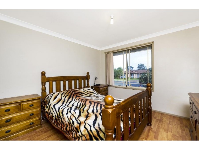 10 Lobelia Place, Macquarie Fields NSW 2564