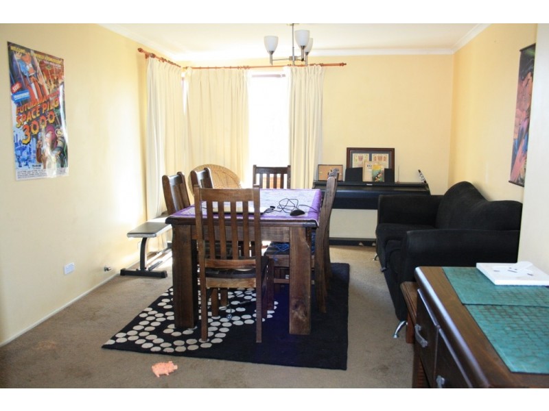 9 Buttercup Street, Macquarie Fields NSW 2564