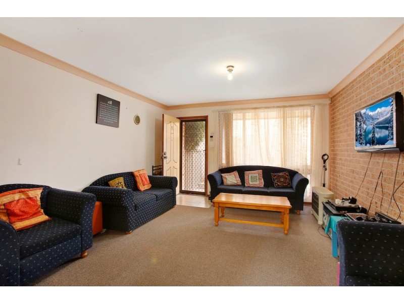 4/2 Angle Road, Leumeah NSW 2560