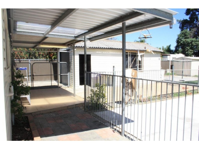 53 Edgar St, Macquarie Fields NSW 2564
