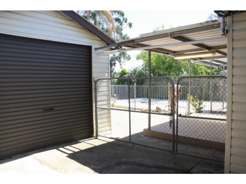 53 Edgar St, Macquarie Fields NSW 2564