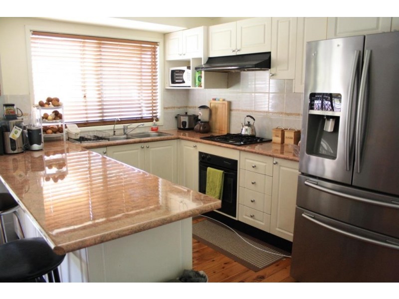 20 Adrian Street, Macquarie Fields NSW 2564