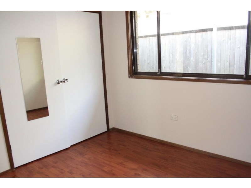 130 Evelyn St, Macquarie Fields NSW 2564