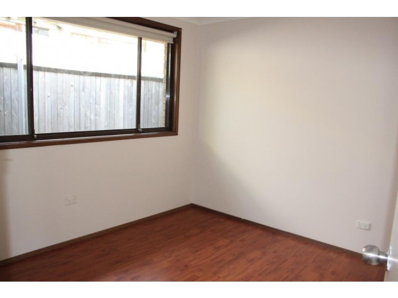 130 Evelyn St, Macquarie Fields NSW 2564