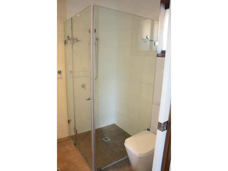 130 Evelyn St, Macquarie Fields NSW 2564