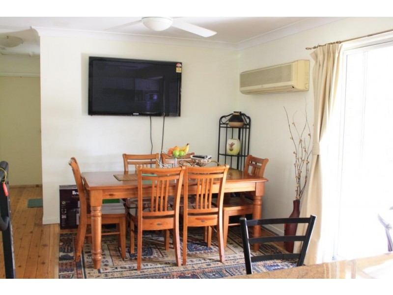 20 Adrian Street, Macquarie Fields NSW 2564