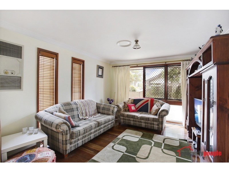 14 Sackville St, Ingleburn NSW 2565