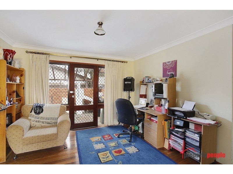 14 Sackville St, Ingleburn NSW 2565