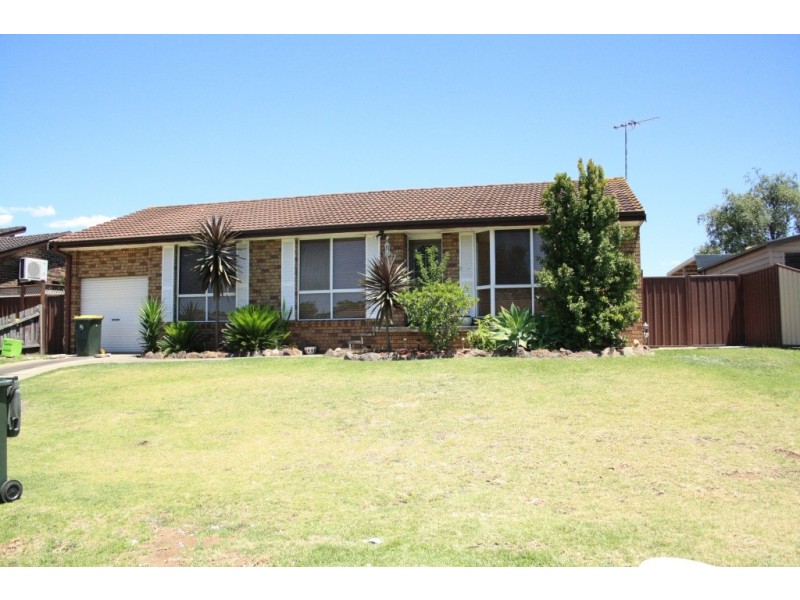 20 Adrian Street, Macquarie Fields NSW 2564