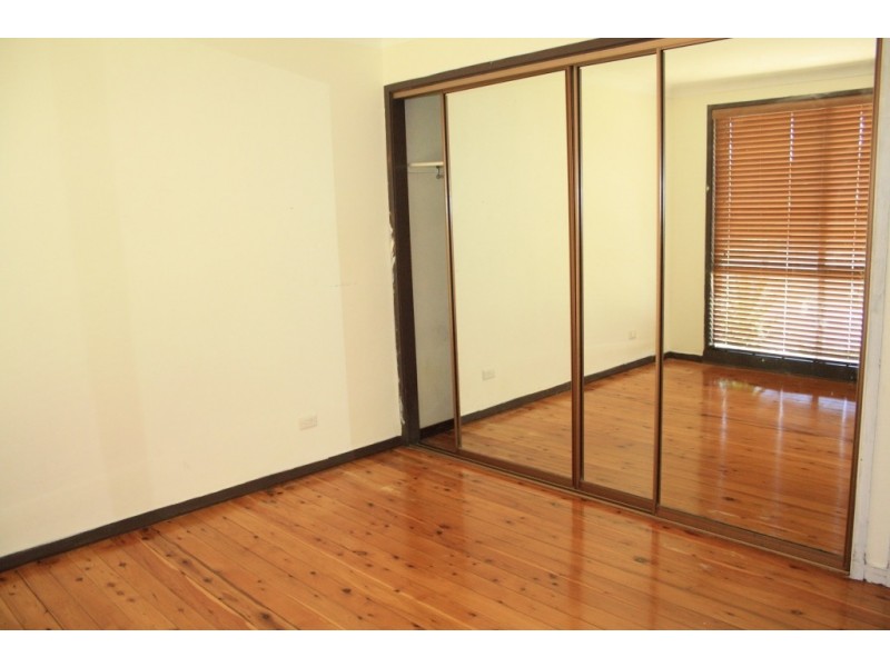 20 Adrian Street, Macquarie Fields NSW 2564