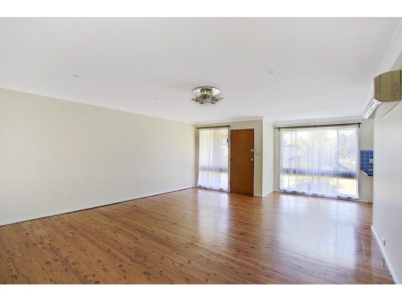 9 Oprey Cl, Minto NSW 2566