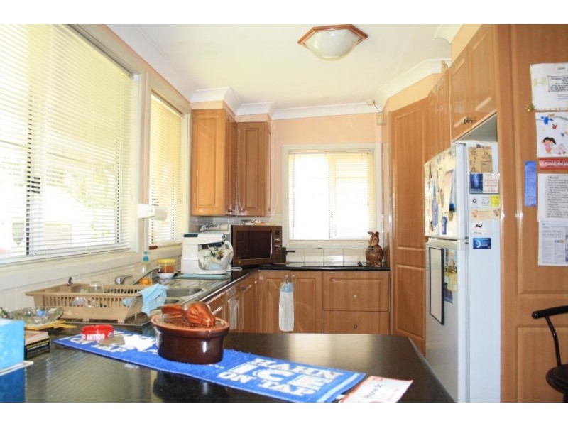 9 Tyler, Campbelltown NSW 2560
