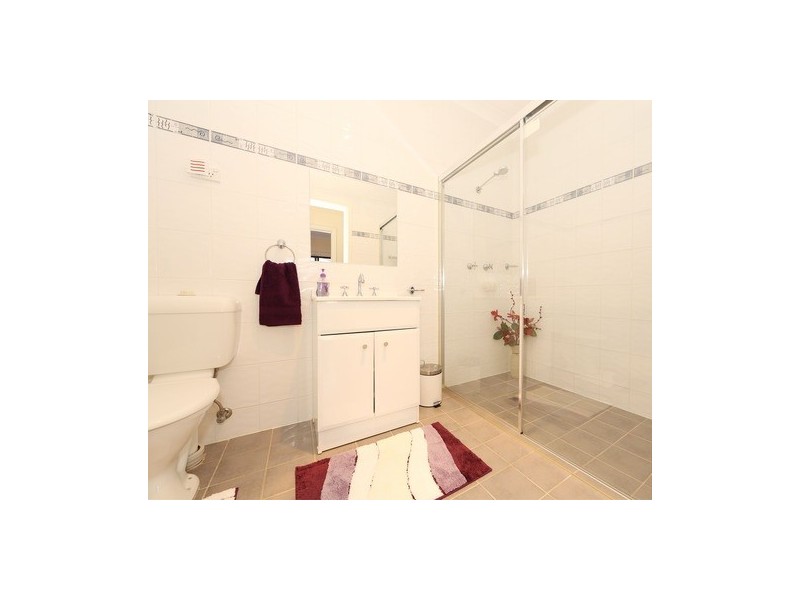 2/22-24 Chrysanthemum Ave, Lurnea NSW 2170