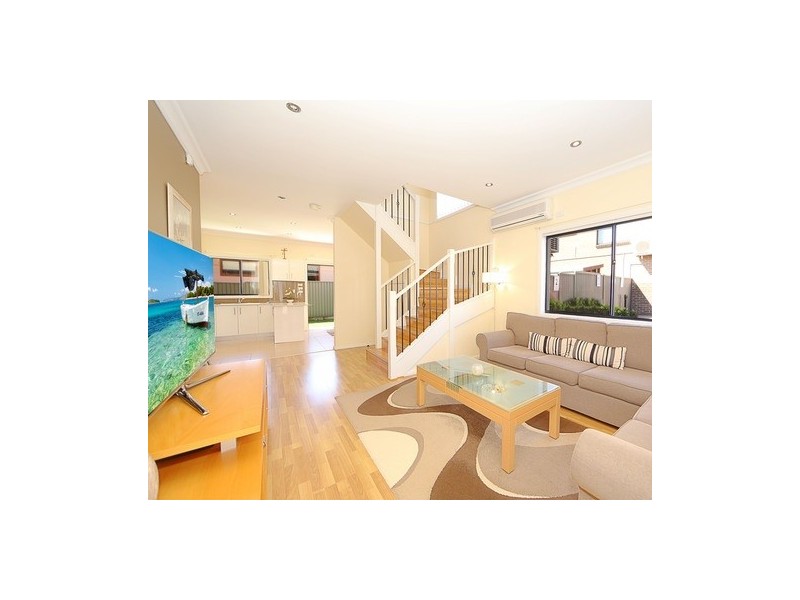 2/22-24 Chrysanthemum Ave, Lurnea NSW 2170