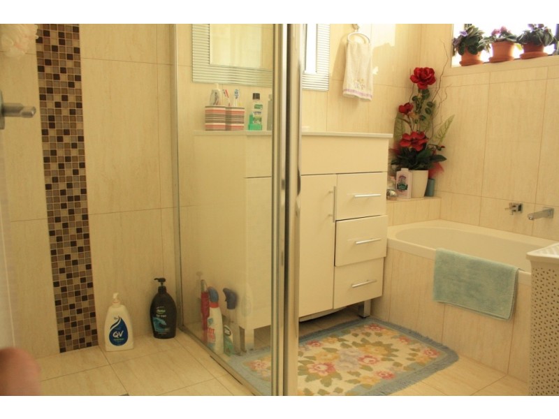 34 Hydrangea place, Macquarie Fields NSW 2564