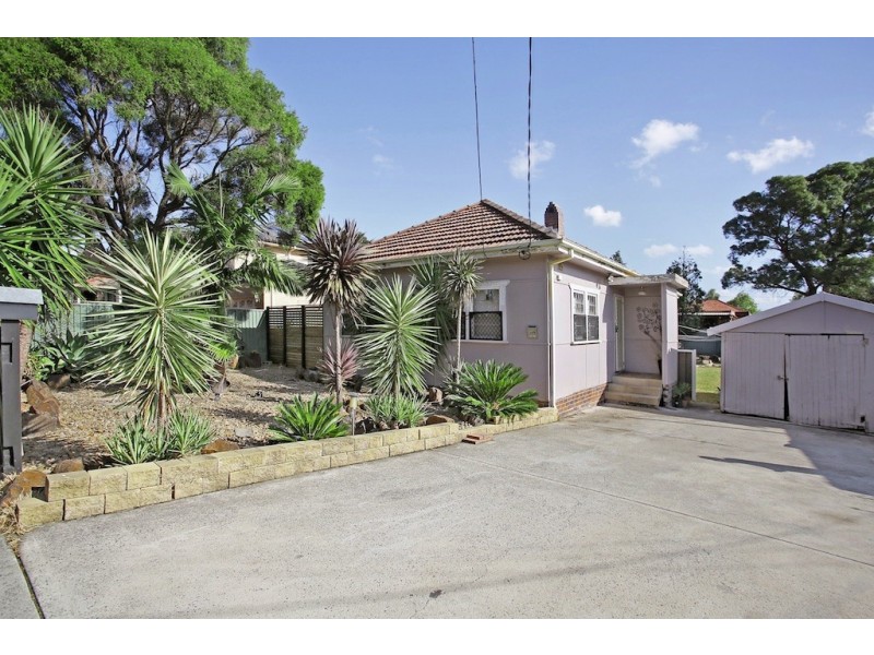 102 Henry St, Old Guildford NSW 2161