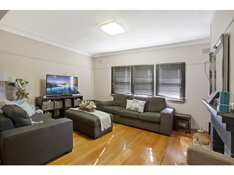 102 Henry St, Old Guildford NSW 2161