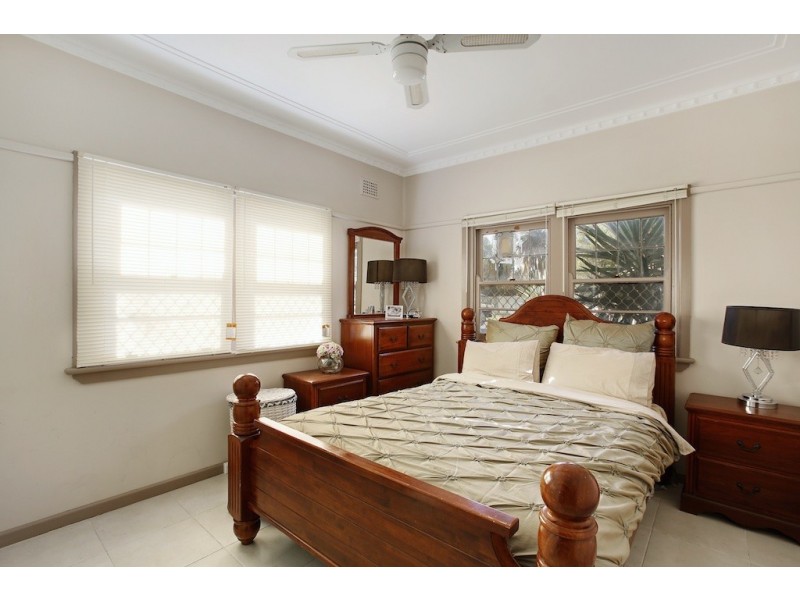 102 Henry St, Old Guildford NSW 2161