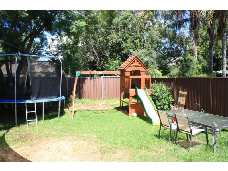7 Tyler St, Campbelltown NSW 2560