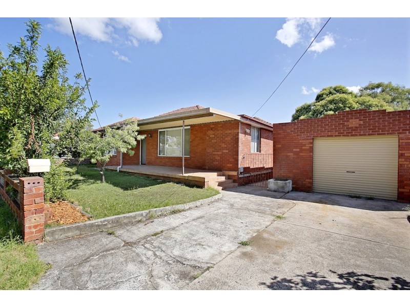 6 Waterloo Street, Glenfield NSW 2167