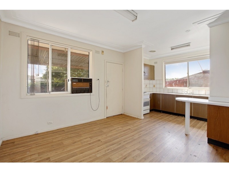 6 Waterloo Street, Glenfield NSW 2167