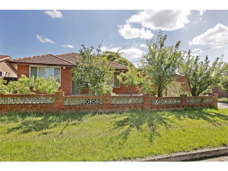 6 Waterloo Street, Glenfield NSW 2167