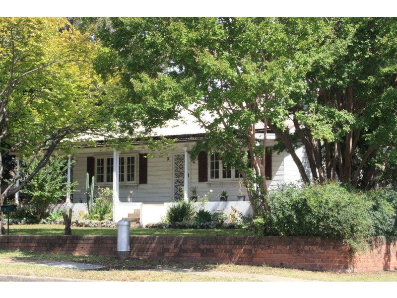 49 Chester Rd, Ingleburn NSW 2565